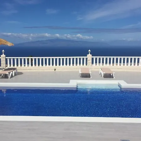 Hacienda Vistas Villa *